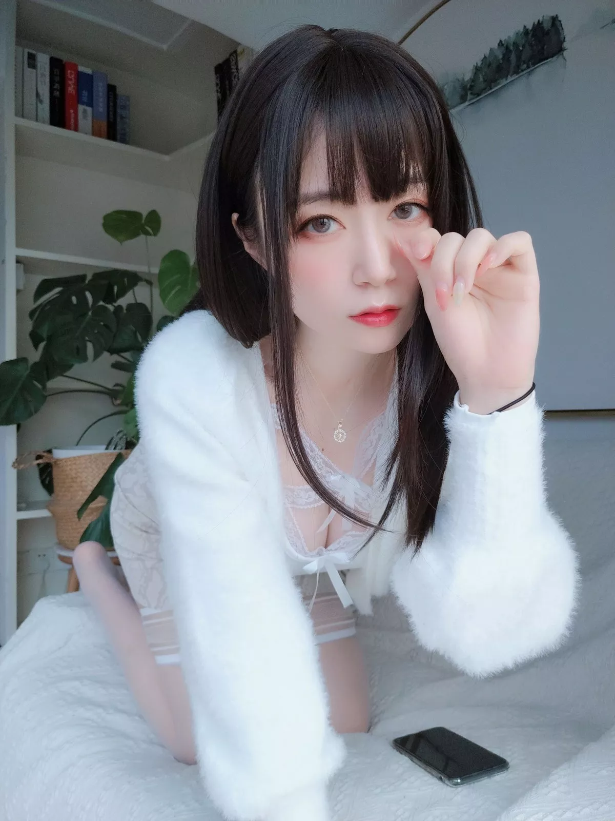 Xgyw.Org_Coser小姐姐白银81白蕾丝主题私房性感内衣配白丝袜秀完美身材诱惑写真106P