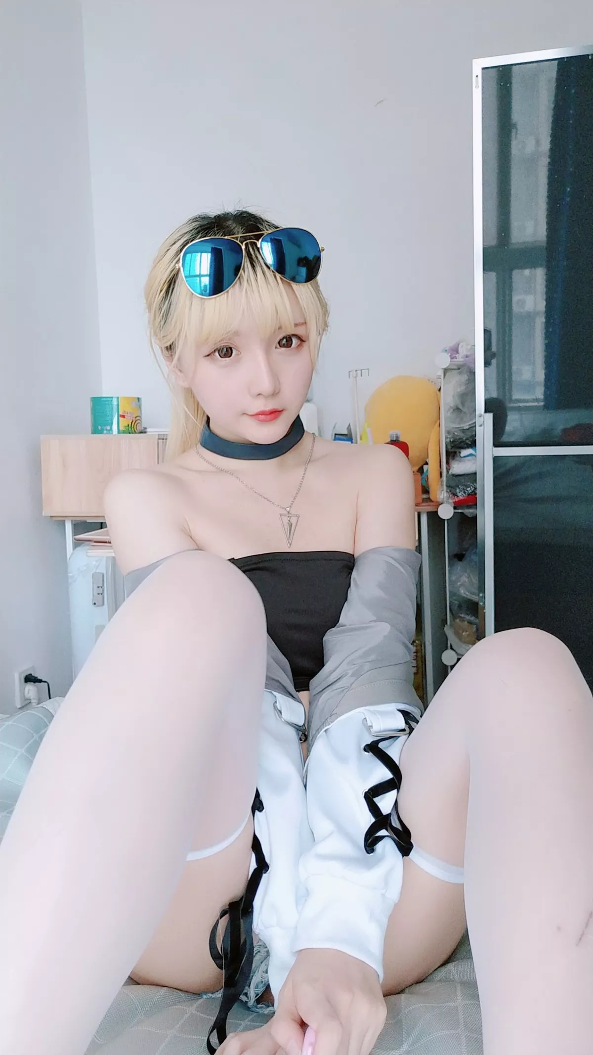 Xgyw.Org_Coser小姐姐星之迟迟莉莉丝主题私房抹胸内衣配齐逼牛仔短裤撩人诱惑写真60P