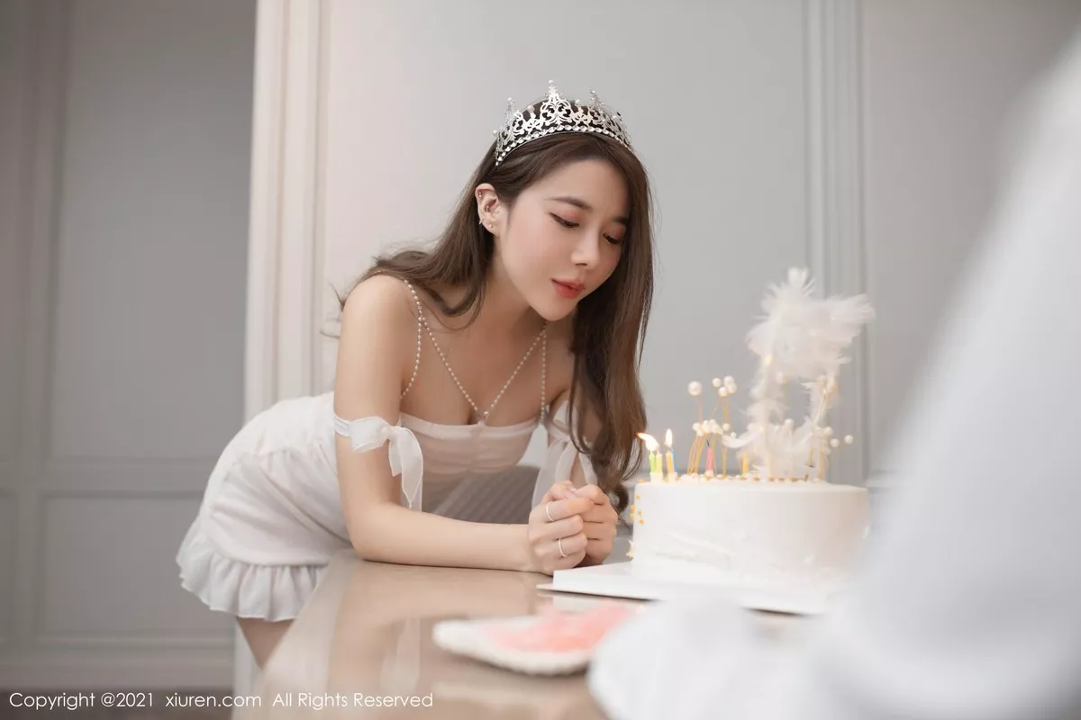 Xgyw.Org_XiuRen第3447期_嫩模鱼子酱Fish成都旅拍生日剧情主题浴室泡泡浴惹火诱惑写真52P