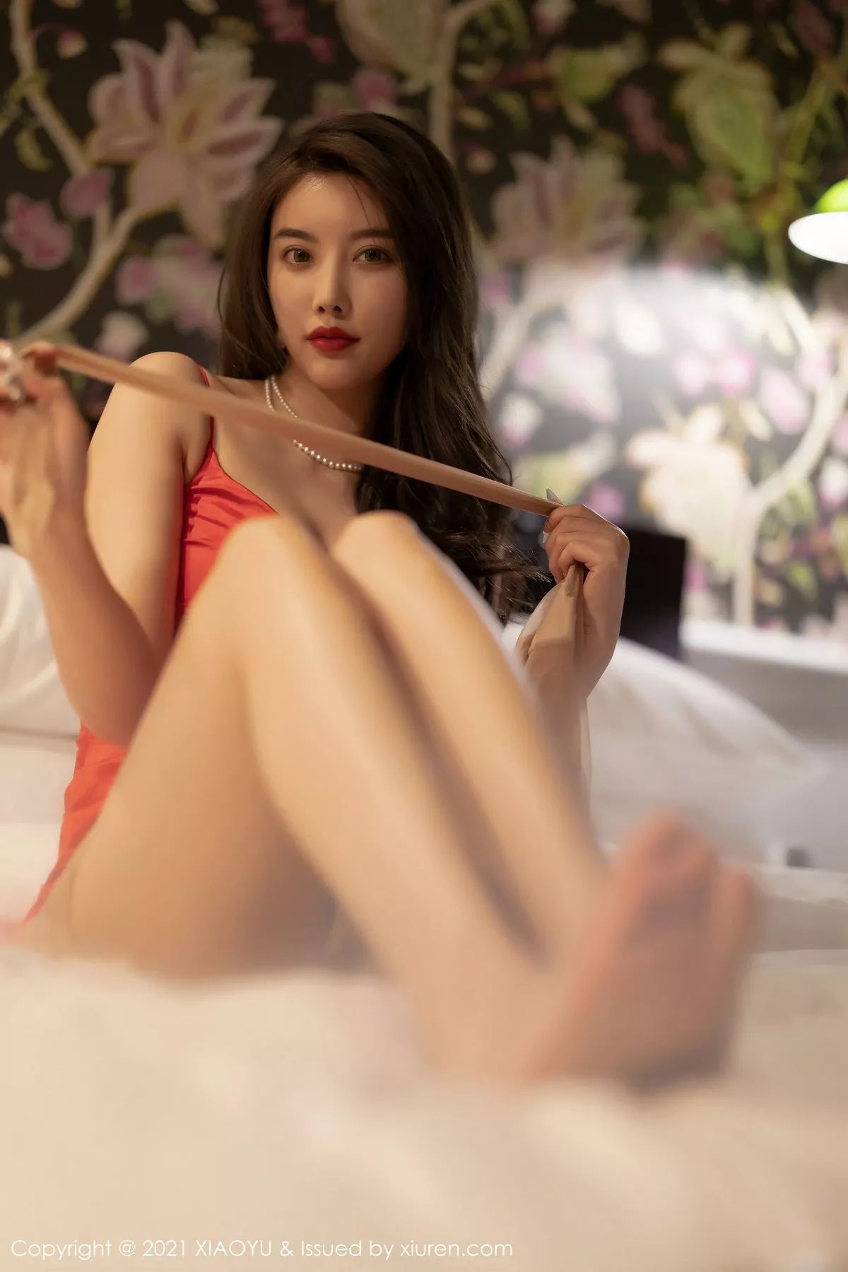 Xgyw.Org_[XiaoYu画语界]Vol.582_女神杨晨晨sugar荷官女郎主题低胸吊裙配超薄肉丝诱惑写真94P