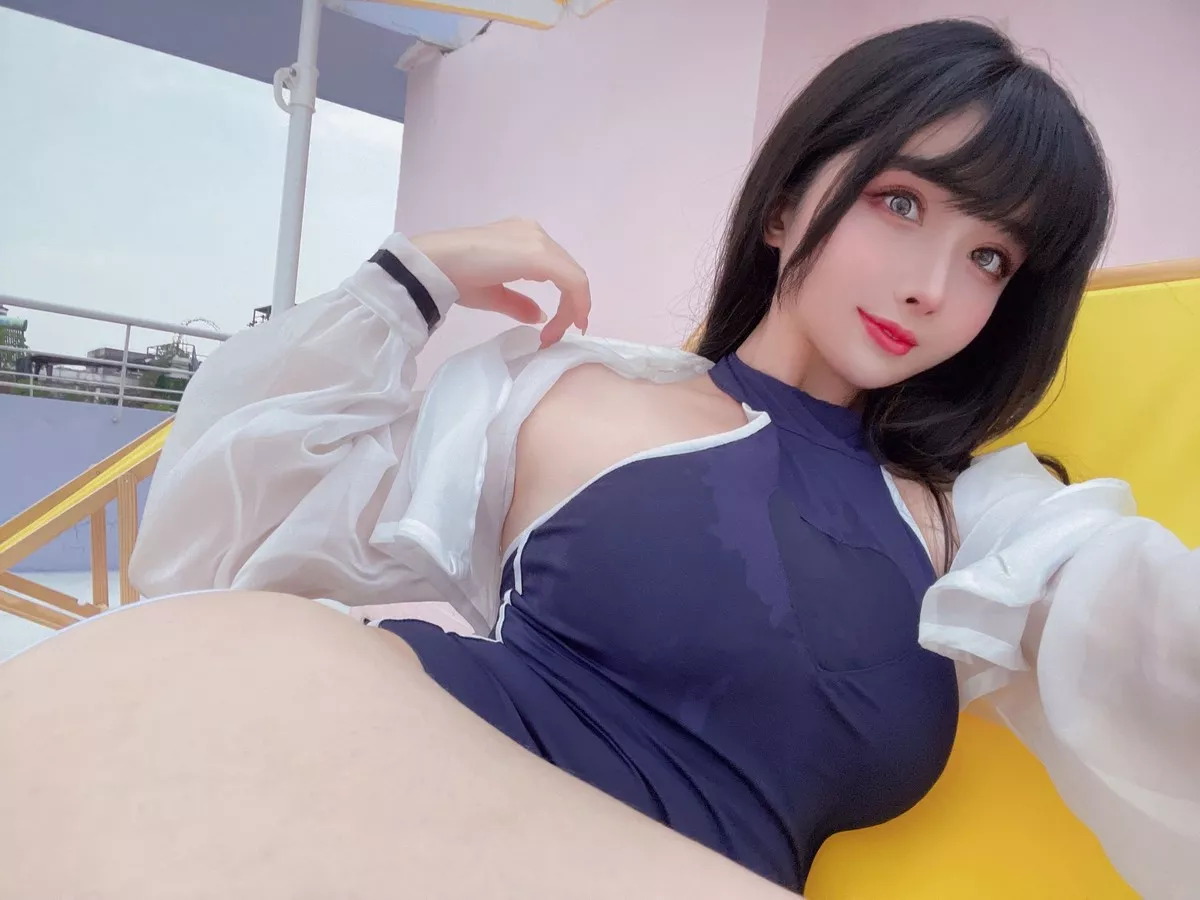 Xgyw.Org_网络美女rioko凉凉子天台竞泳主题户外泳池性感连体泳衣配黑丝裤袜湿身诱惑写真50P
