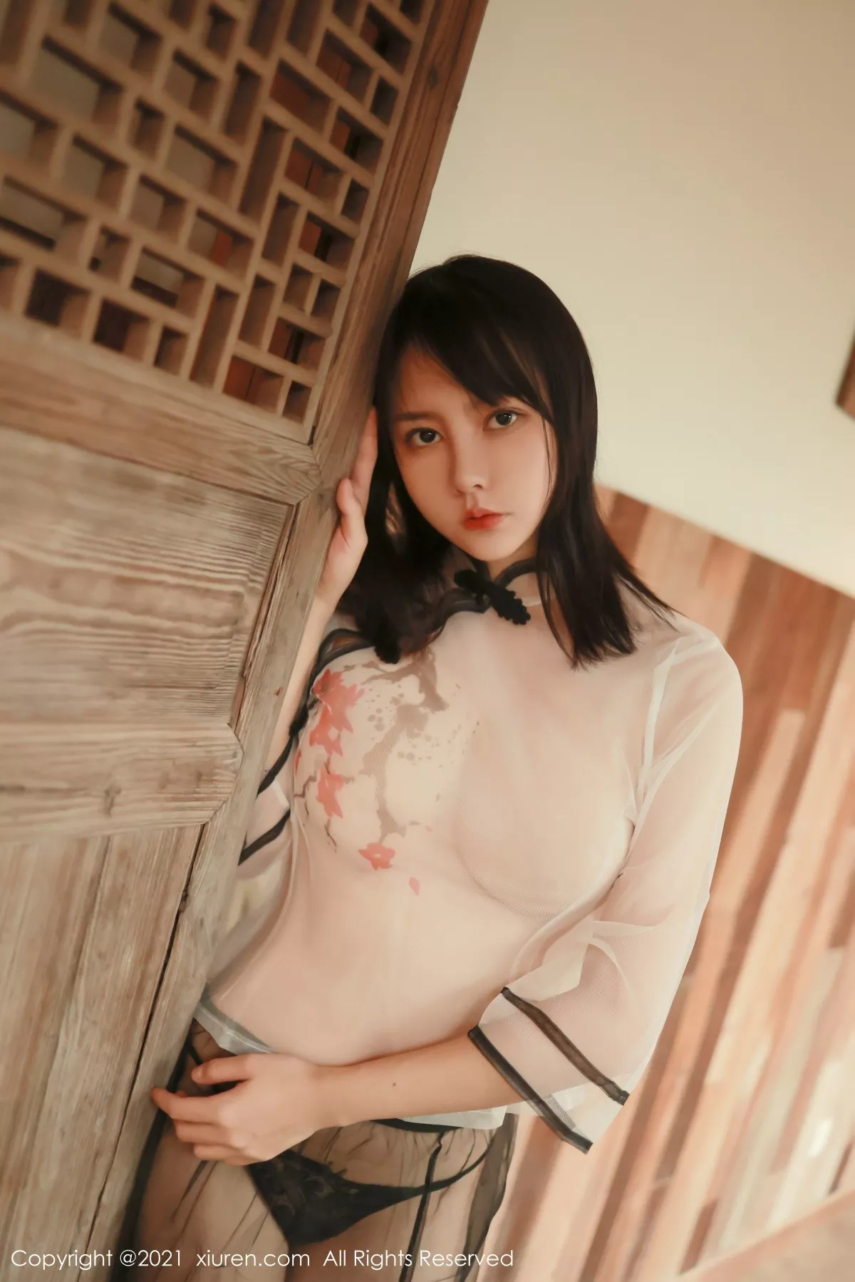 Xgyw.Org_XiuRen第4234期_新人模特韩希蕾轻薄半透服饰露情趣丁字裤秀火辣身材诱惑写真41P