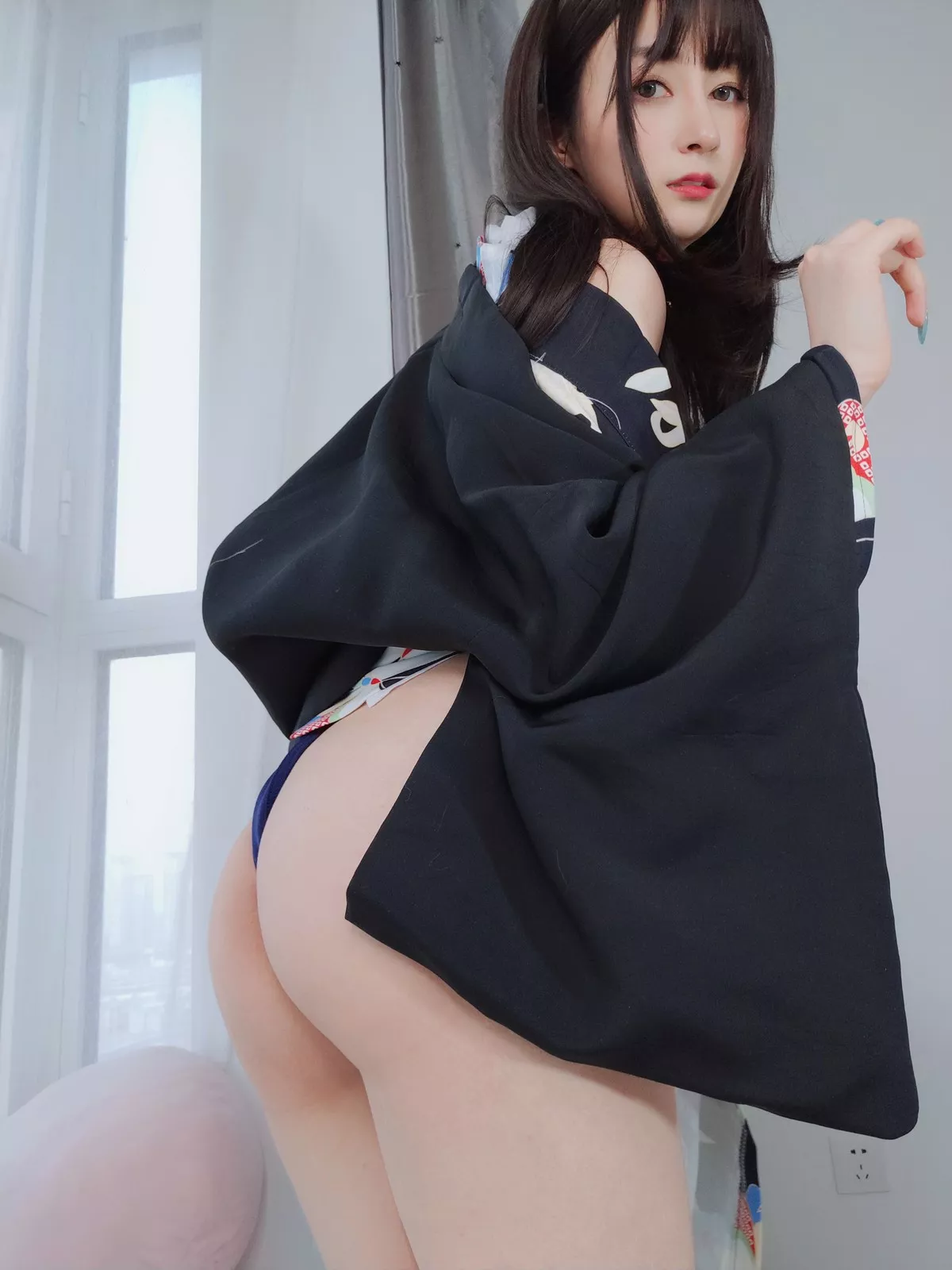 Xgyw.Org_Coser小姐姐白银81和服下的秘密主题私房半脱露情趣内衣秀傲人豪乳诱惑写真64P