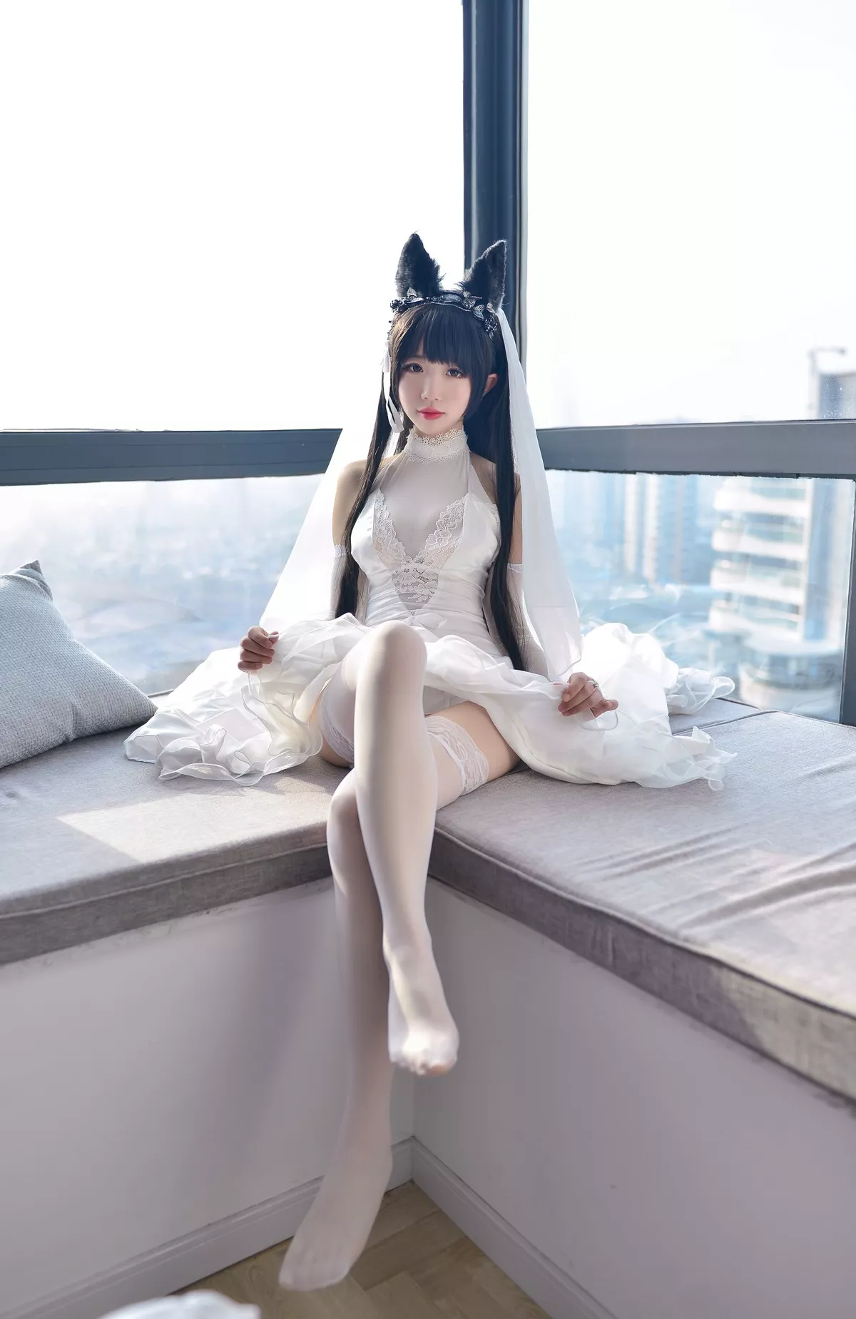 Xgyw.Org_Coser小姐姐雪琪婚纱主题性感白色薄透婚纱配白色蕾丝袜秀完美身材诱惑写真38P