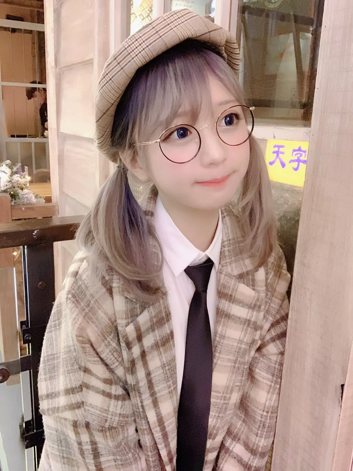 Xgyw.Org_知名动漫博主Yami微博图片合集三主题私房性感低胸服饰露傲人上围完美诱惑写真150P