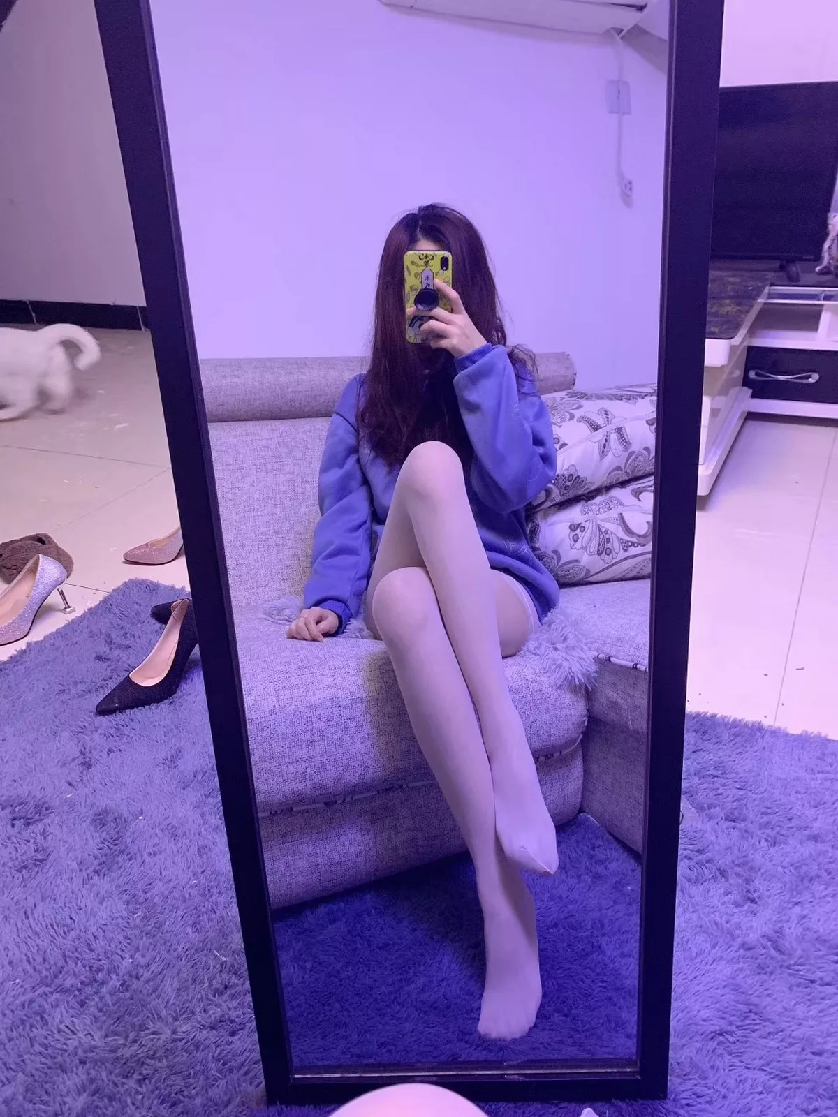 Xgyw.Org_美少女提袜微信朋友圈资源合集精选私房性感自拍丝袜系列秀美腿玉足迷人写真150P