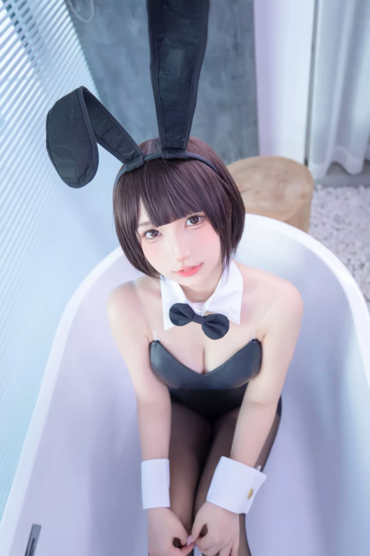 Xgyw.Org_萝莉美女神楽坂真冬兔女郎与钢管主题低胸连体衣配黑丝裤袜秀完美身材诱惑写真150P