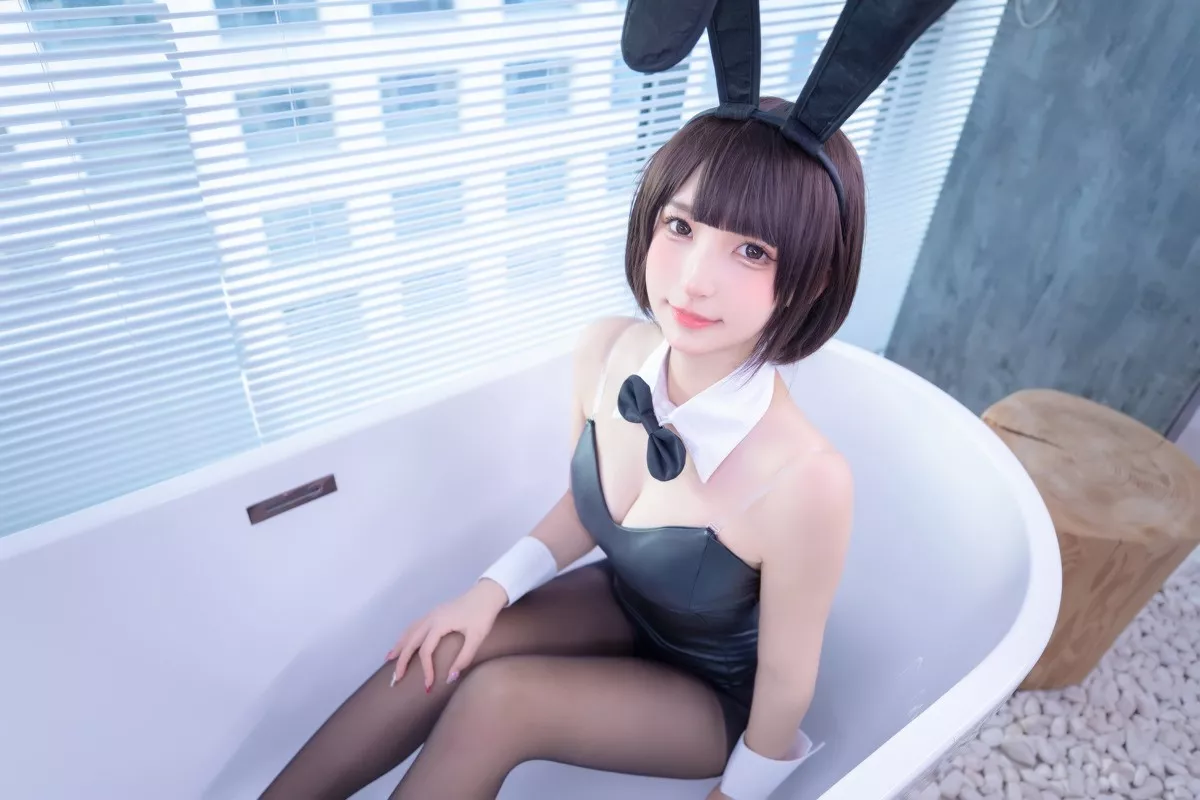 Xgyw.Org_萝莉美女神楽坂真冬兔女郎与钢管主题低胸连体衣配黑丝裤袜秀完美身材诱惑写真150P