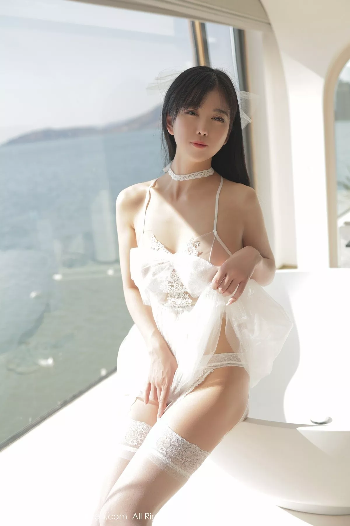 Xgyw.Org_XiuRen第4964期_模特李雅柔182CM大理旅拍白色轻透吊裙配白丝袜迷人诱惑写真59P