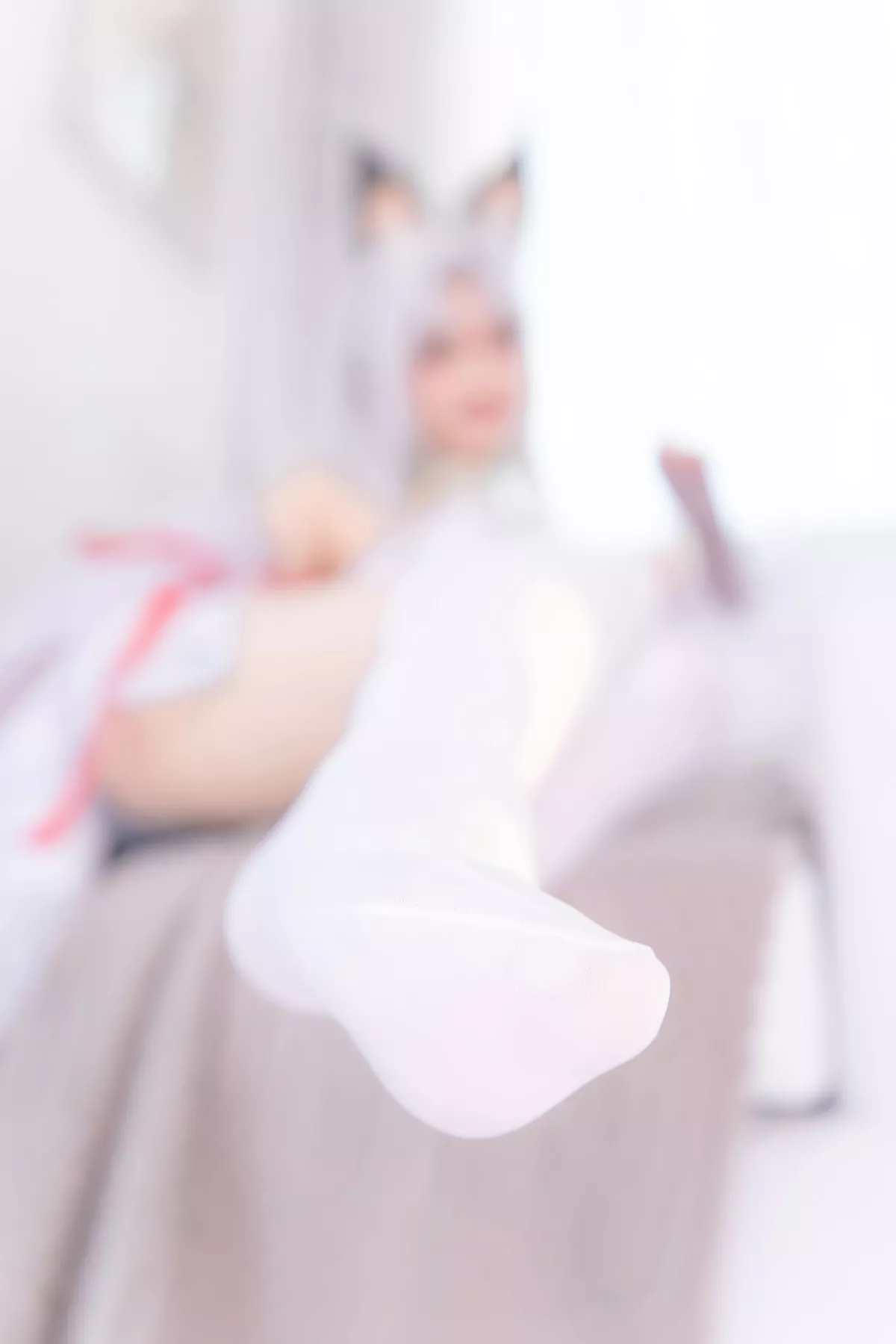 Xgyw.Org_萝莉美女神楽坂真冬白丝胡桃主题私房性感狐狸装扮白丝袜秀美腿玉足性感写真75P