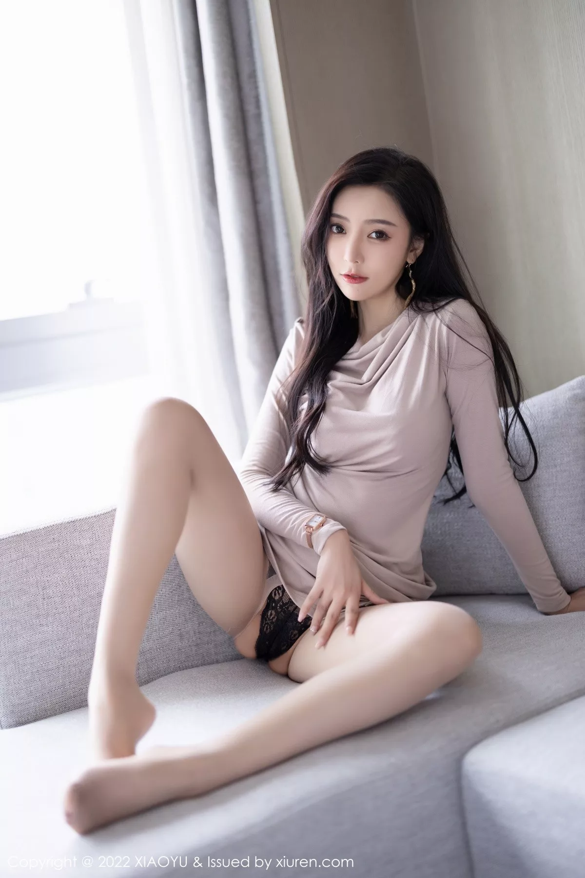Xgyw.Org_[XiaoYu画语界]Vol.764_女神王馨瑶yanni都市丽人装脱连衣裙露黑色内衣撩人诱惑写真102P