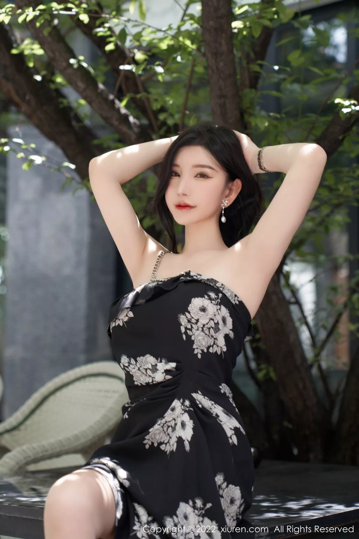 Xgyw.Org_XiuRen第5307期_女神周于希Sally心愿旅拍黑色露肩连衣长裙秀完美身材诱惑写真90P