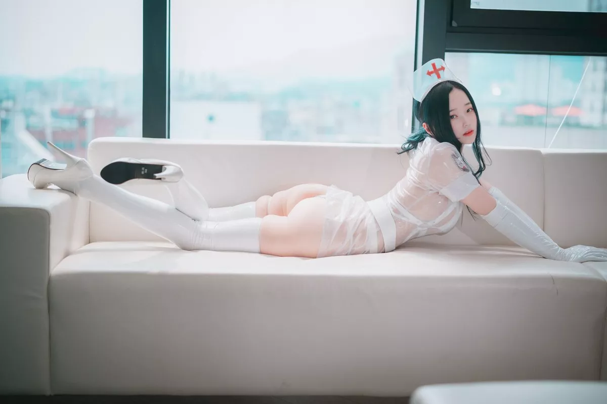 Xgyw.Org_[DJAWA]No.116_模特Bambi_Nurse Nation(White ver)主题白色胶衣护士装撩人诱惑写真82P