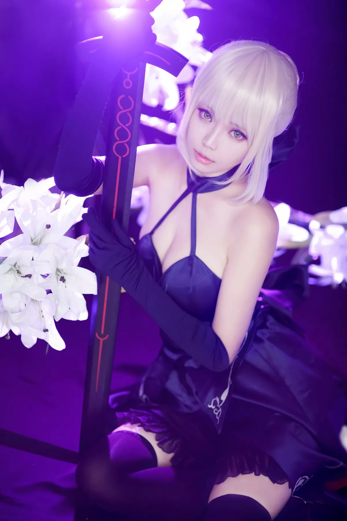 Xgyw.Org_Coser妹子Ely_eee黑贞主题美女武士装扮性感黑色吊带礼裙秀完美身材诱惑写真31P
