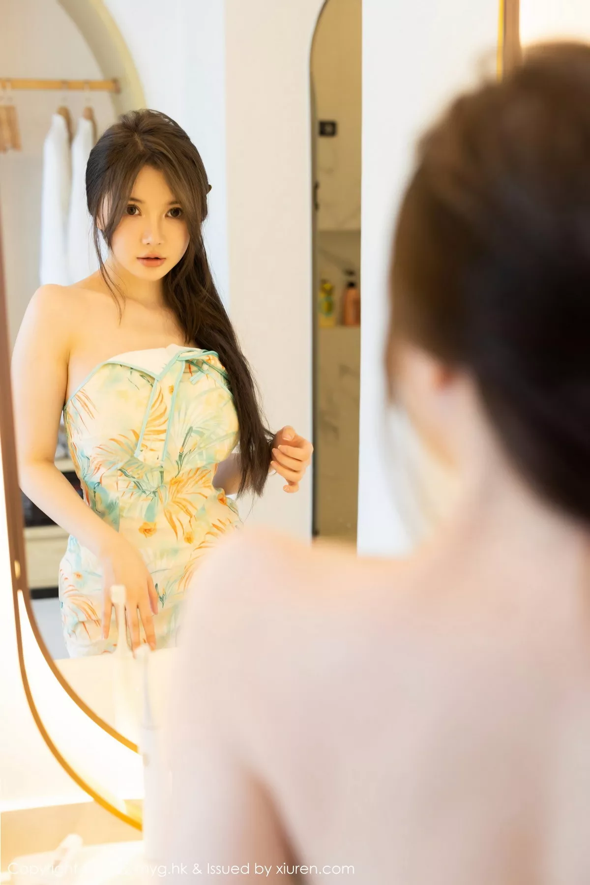 Xgyw.Org_[MyGirl美媛馆]Vol.640_模特糯美子MINIbabe心愿旅拍户外浅色旗袍秀完美身材诱惑写真67P