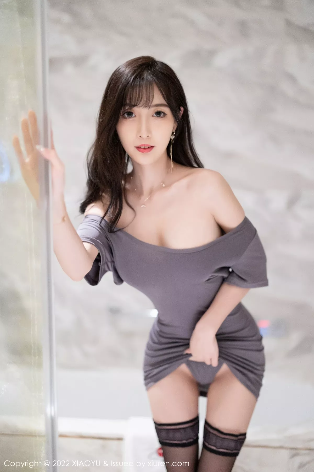 Xgyw.Org_[XiaoYu画语界]Vol.871_模特林星阑性感露肩灰色连衣短裙配黑丝袜秀曼妙身姿迷人写真77P