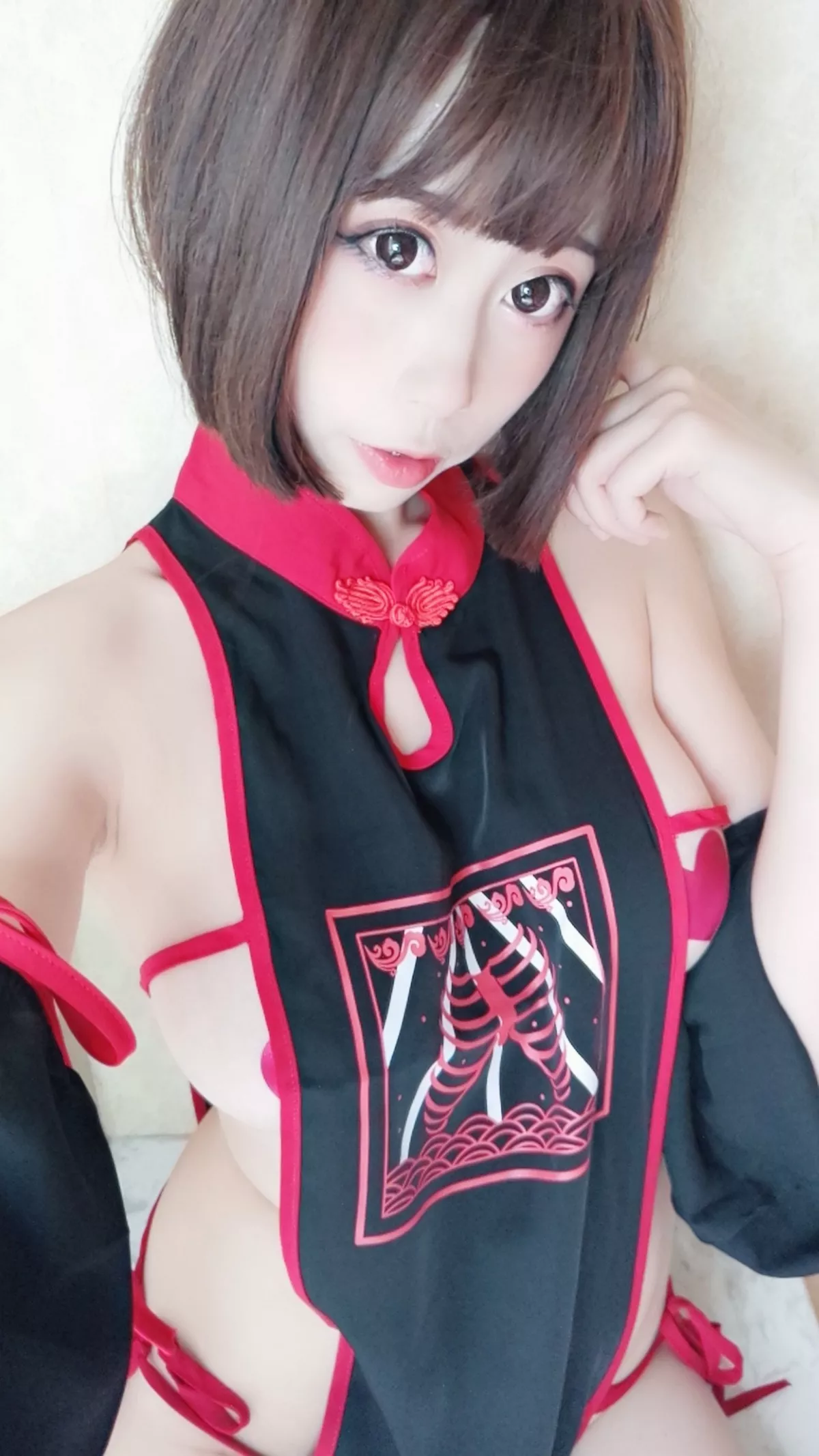 Xgyw.Org_萌妹奈汐酱nice巫女主题私房性感真空黑红服饰露豪乳红桃遮点极致诱惑写真45P