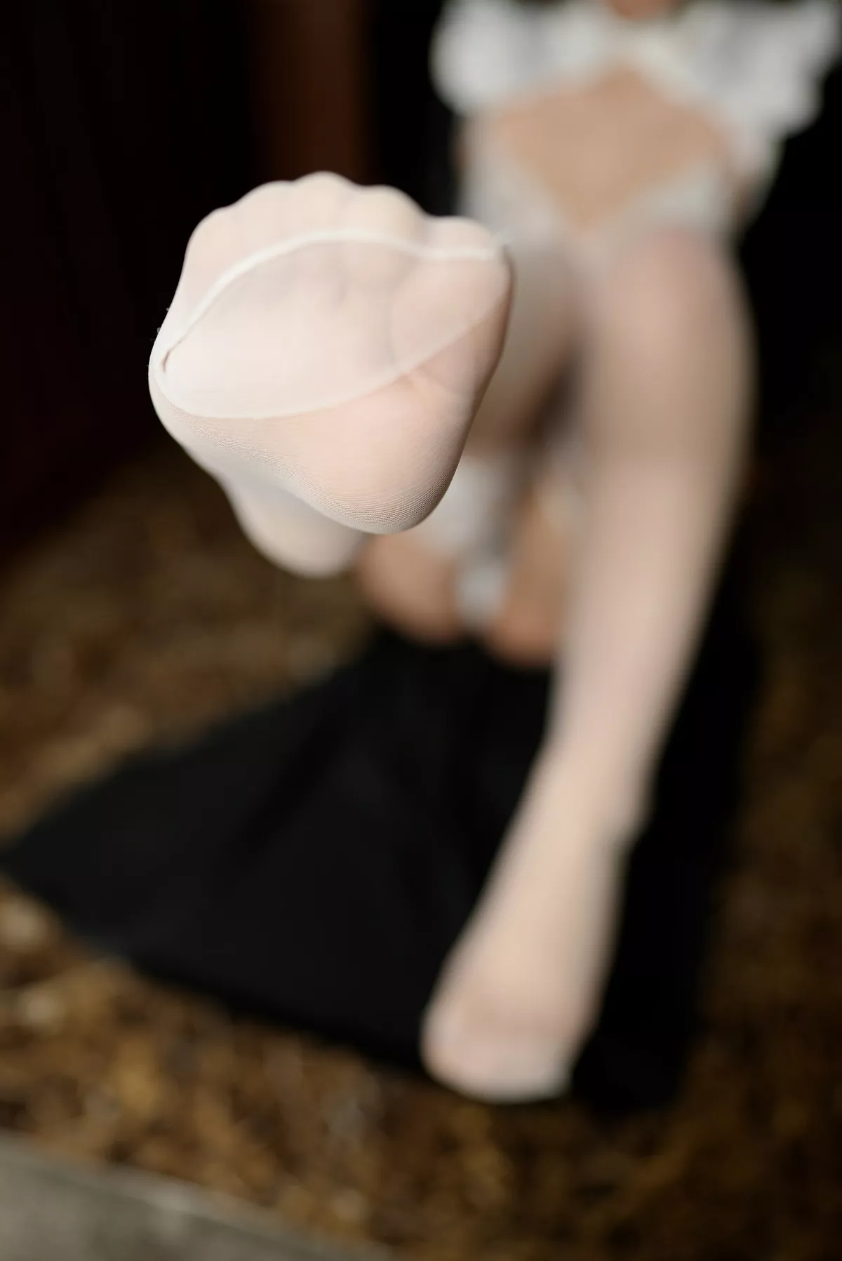 Xgyw.Org_网络美女豪歌恶魔修女主题性感薄透修女服半脱露蕾丝内衣配白丝吊袜诱惑写真45P