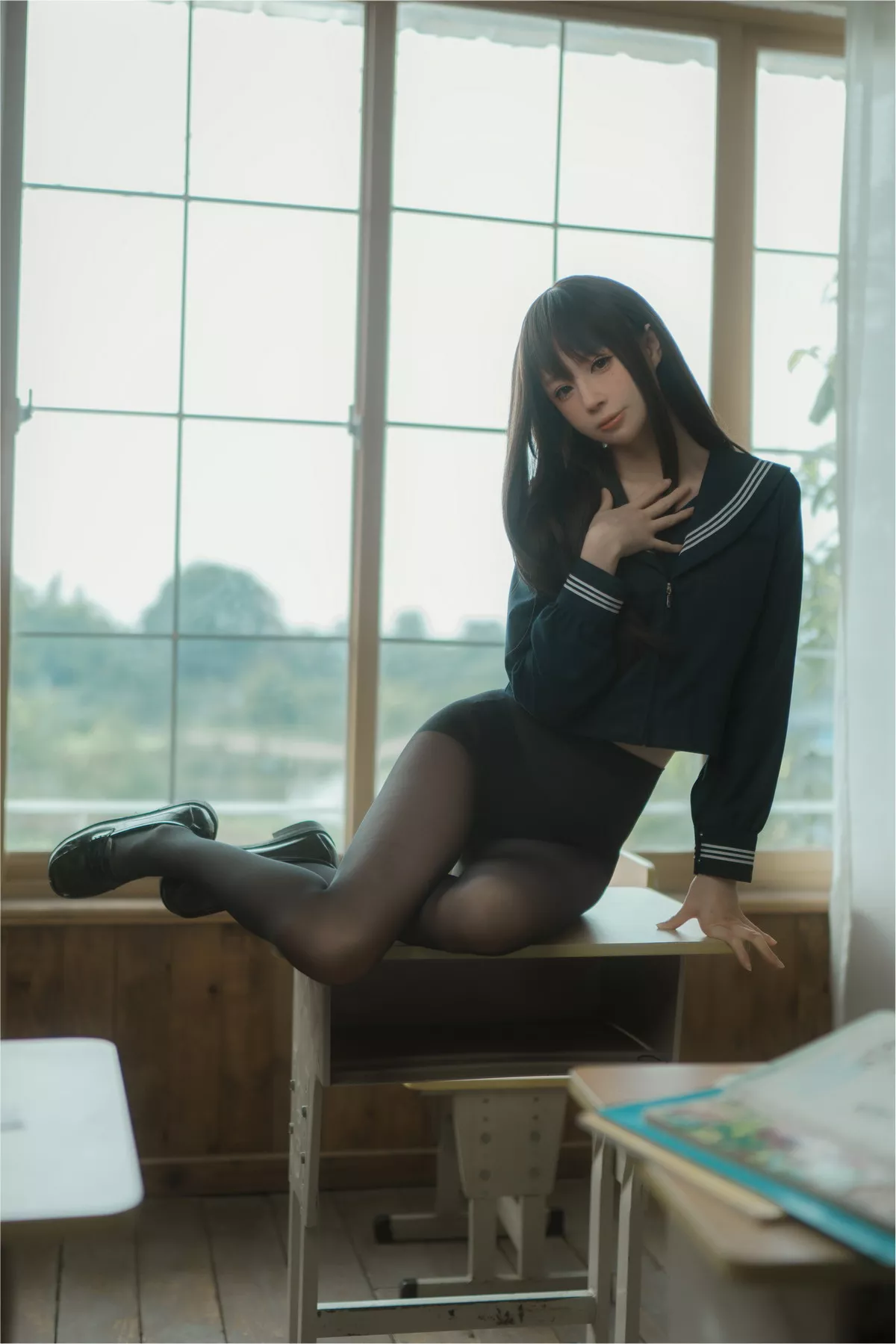 Xgyw.Org_网络美女西园寺南歌与班长的游戏主题教室里性感制服露黑色蕾丝内衣诱惑写真137P