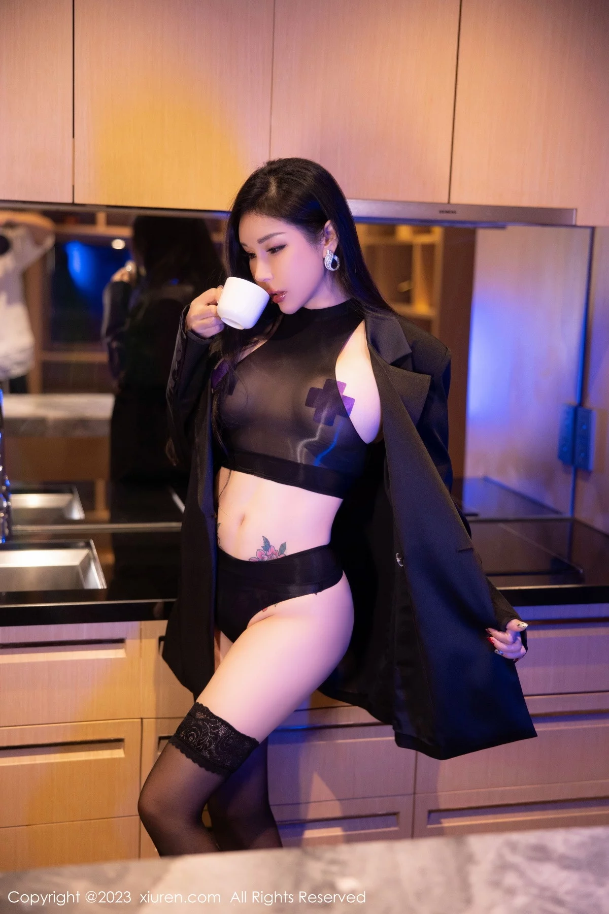 Xgyw.Org_XiuRen第6143期_模特田冰冰私房脱外衣露性感黑色情趣服饰秀豪乳遮点诱惑写真74P