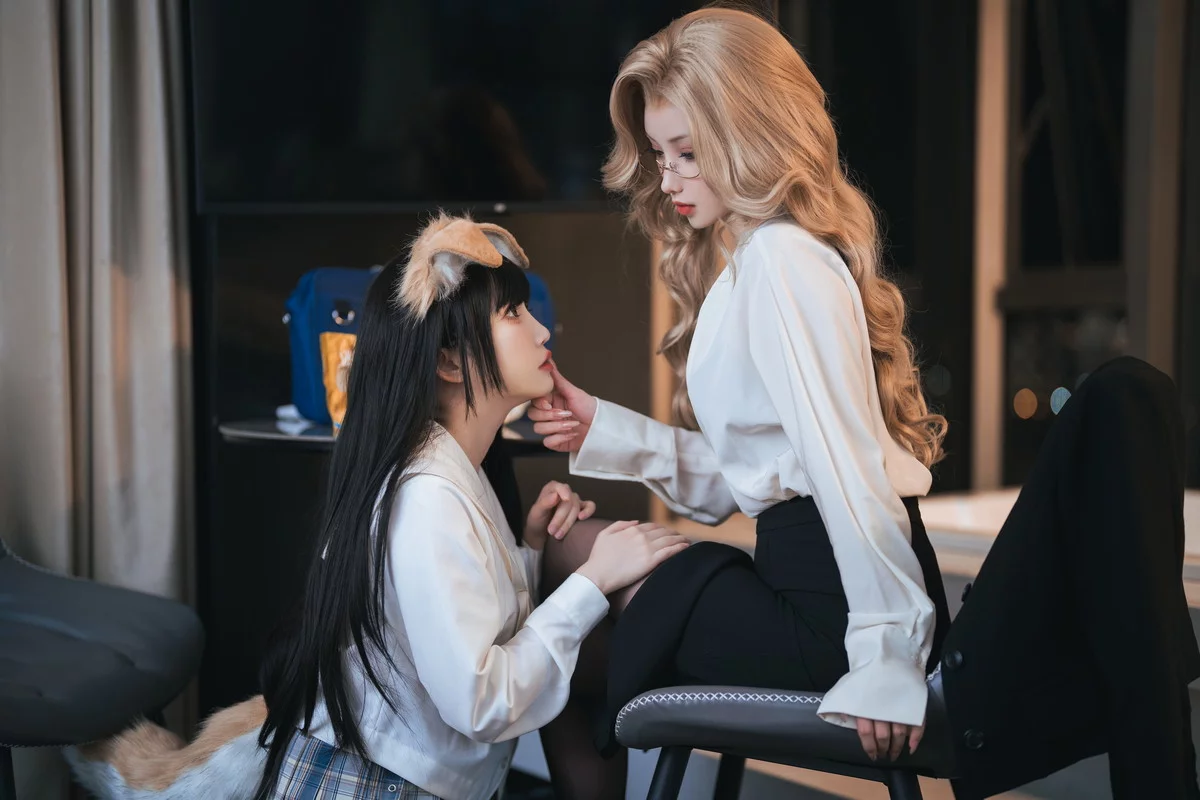 Xgyw.Org_网络美女rioko凉凉子&面饼仙儿女总裁主题性感黑色内衣配黑丝袜迷人诱惑写真80P