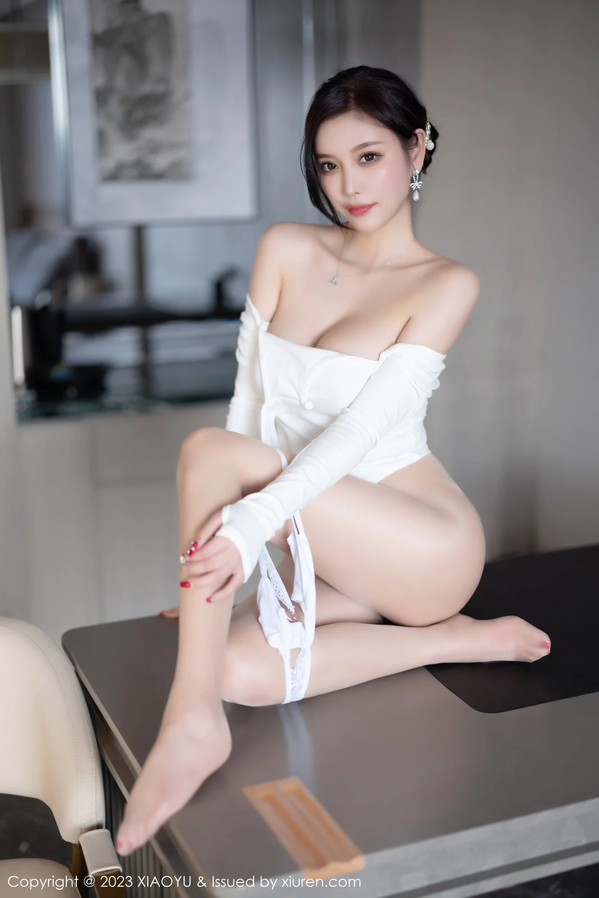 Xgyw.Org_[XiaoYu画语界]Vol.965_女神杨晨晨Yome白色上衣配淡红长裙露吊坠内衣完美诱惑写真91P