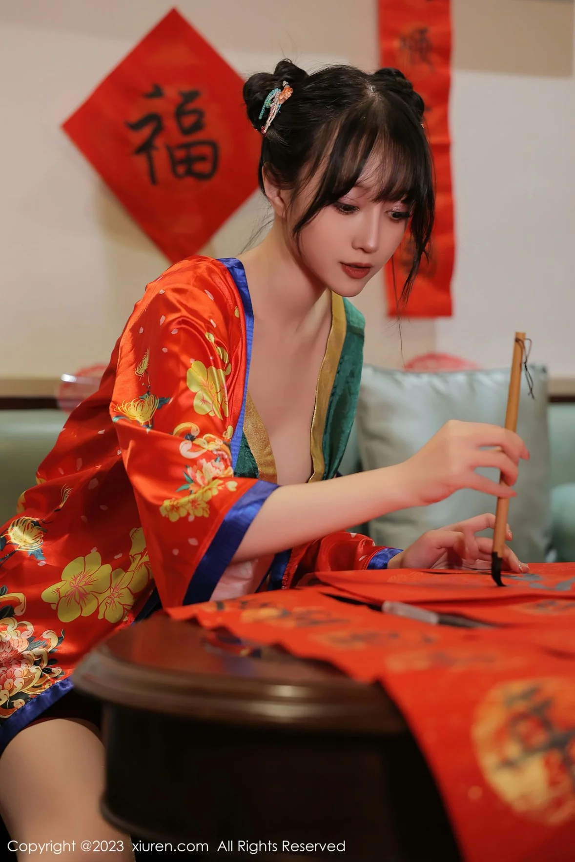 Xgyw.Org_XiuRen第6167期_模特玥儿玥新春主题私房半脱露曼妙身姿对联遮身撩人诱惑写真57P