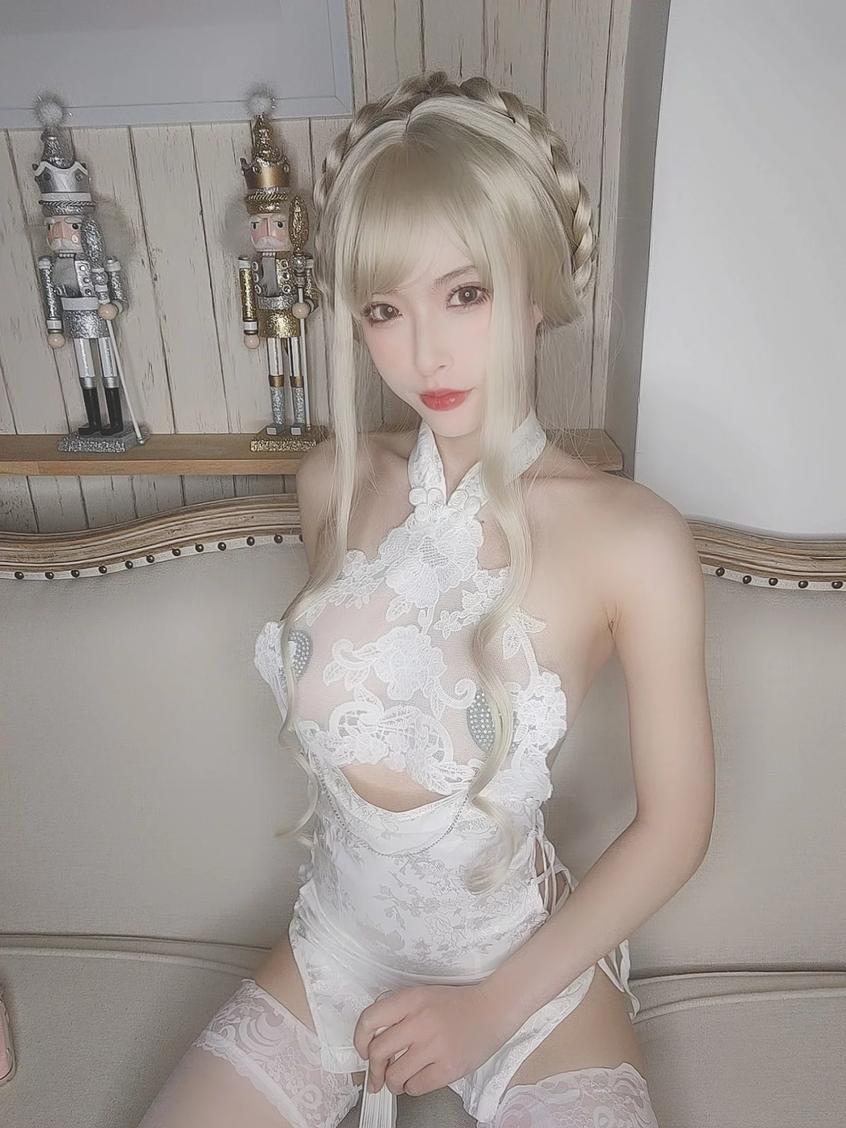 Xgyw.Org_性感尤物清水由乃金发旗袍主题私房性感白色情趣旗袍透视秀豪乳遮点诱惑写真69P