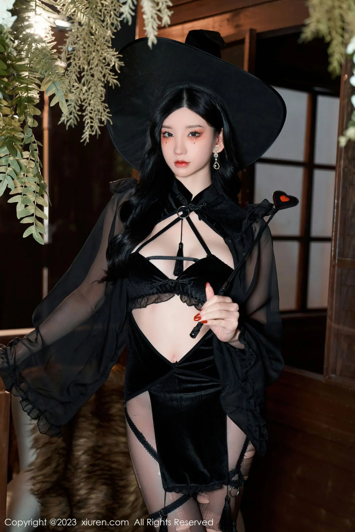 Xgyw.Org_XiuRen第6362期_女神周于希Sally女巫的救赎主题半脱露豪乳遮点惹火诱惑写真71P