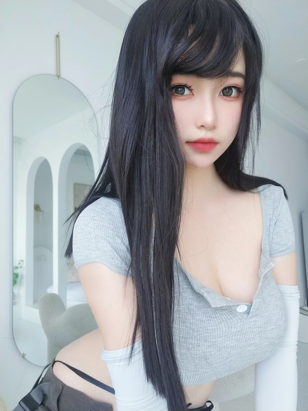 Xgyw.Org_Coser妹子女主K喜欢这样的K吗主题灰色半截上衣配宽松短裤秀完美身材诱惑写真46P