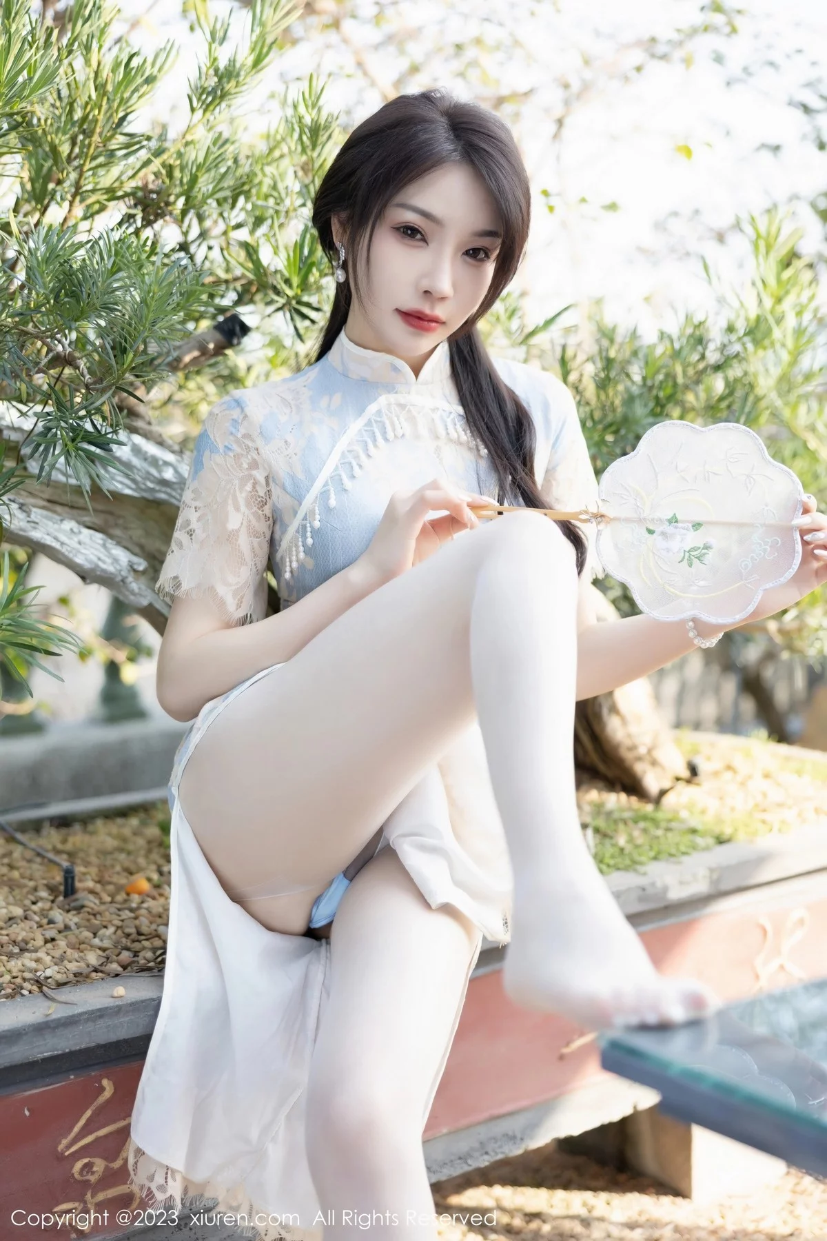 Xgyw.Org_XiuRen第6434期_女神徐莉芝Booty脱浅色旗袍露蓝浅色蕾丝内衣开档肉丝诱惑写真87P