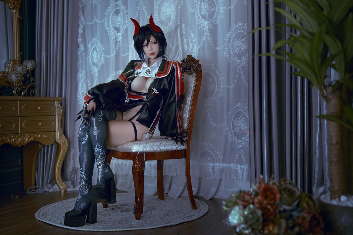 Xgyw.Org_网络美女PingPing-Ulrich von Hutten主题性感带子情趣服饰秀油亮肌肤诱惑写真45P