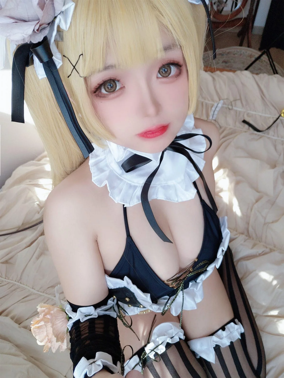 Xgyw.Org_Cosplay美女日奈娇内普提斯主题私房性感黑白女仆装配黑丝袜秀丰满身材诱惑写真75P