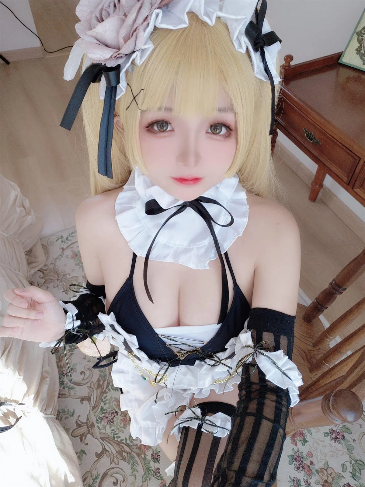 Xgyw.Org_Cosplay美女日奈娇内普提斯主题私房性感黑白女仆装配黑丝袜秀丰满身材诱惑写真75P