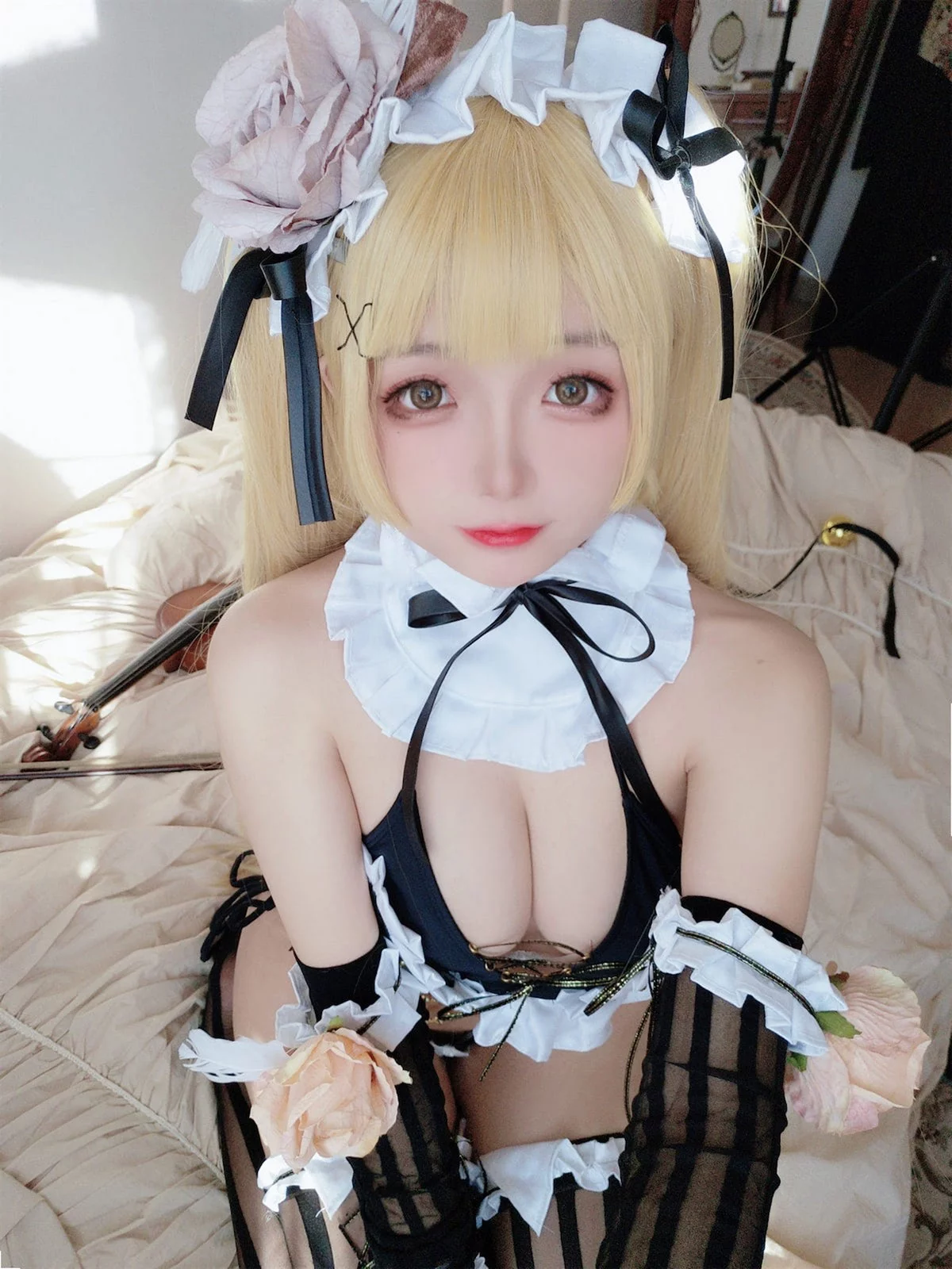 Xgyw.Org_Cosplay美女日奈娇内普提斯主题私房性感黑白女仆装配黑丝袜秀丰满身材诱惑写真75P