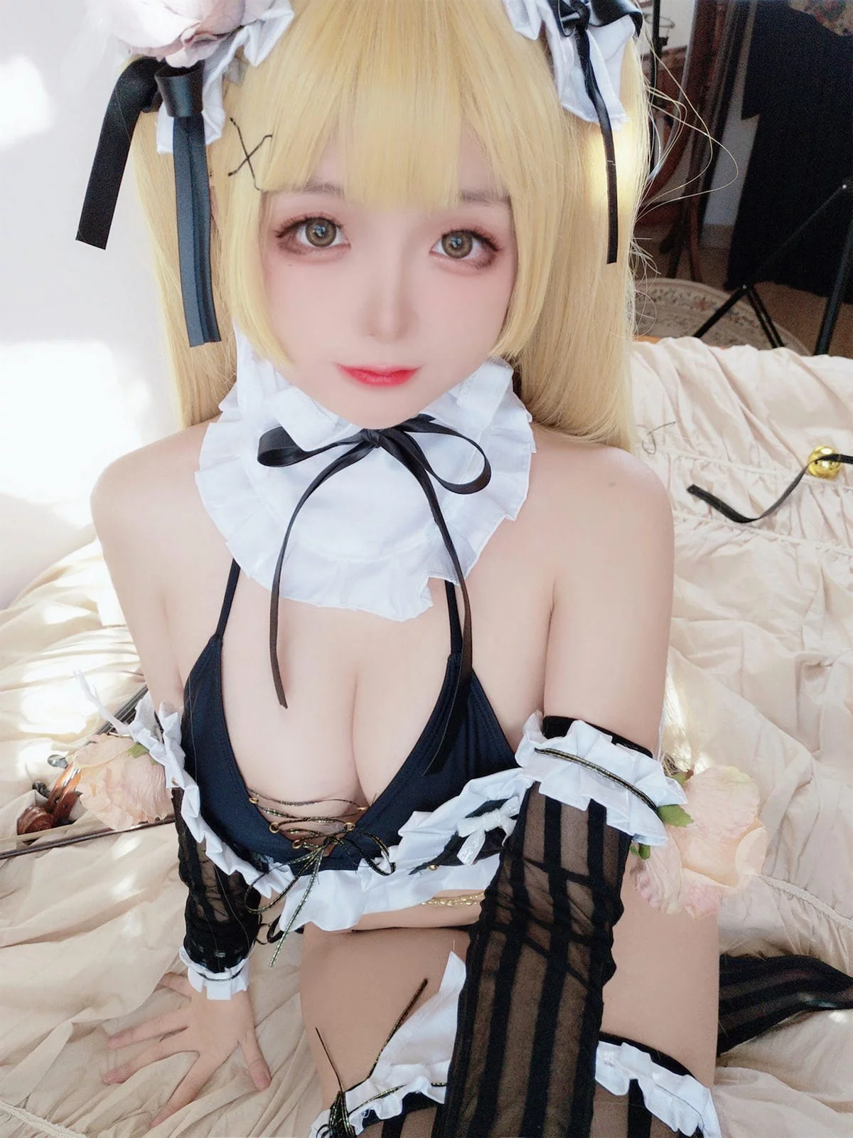 Xgyw.Org_Cosplay美女日奈娇内普提斯主题私房性感黑白女仆装配黑丝袜秀丰满身材诱惑写真75P