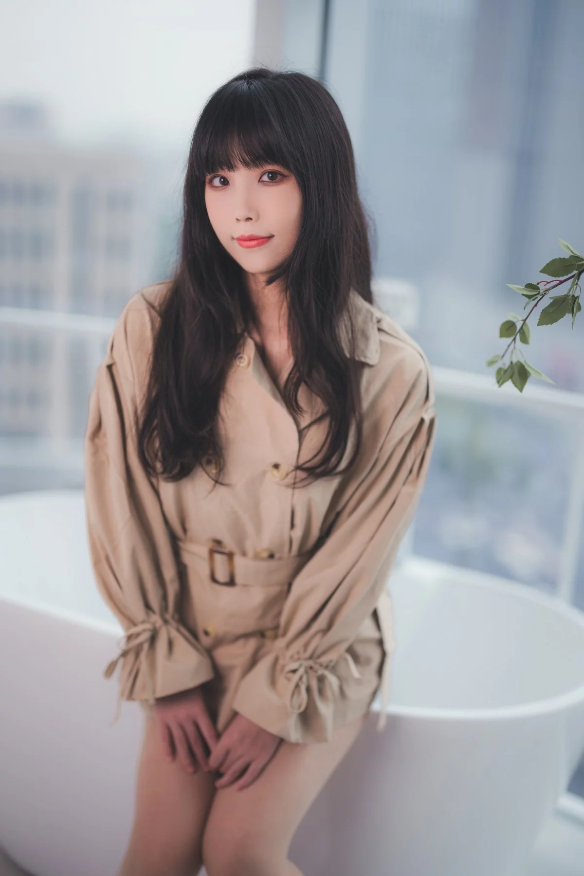 Xgyw.Org_网络美女汪知子风衣主题私房浴室脱风衣露性感蕾丝内衣配开档肉丝完美诱惑写真52P