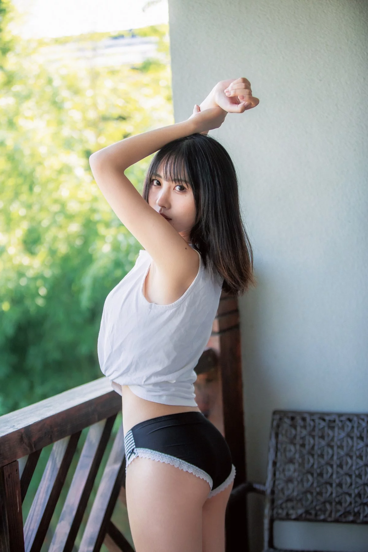 Xgyw.Org_次元少女念雪ww夏日微风主题户外白色背心配性感内裤秀曼妙身姿迷人写真50P