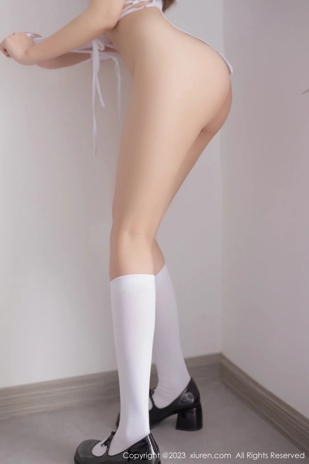 Xgyw.Org_XiuRen第7030期_模特杏子Yada体检主题性感白色高开叉服饰秀曼妙身姿诱惑写真76P