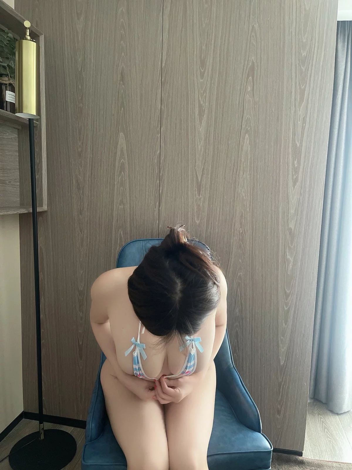 Xgyw.Org_网红小姐姐奶宝妹纸羞耻的辣妹主题私房性感三点式内衣秀豪乳翘臀诱惑写真60P