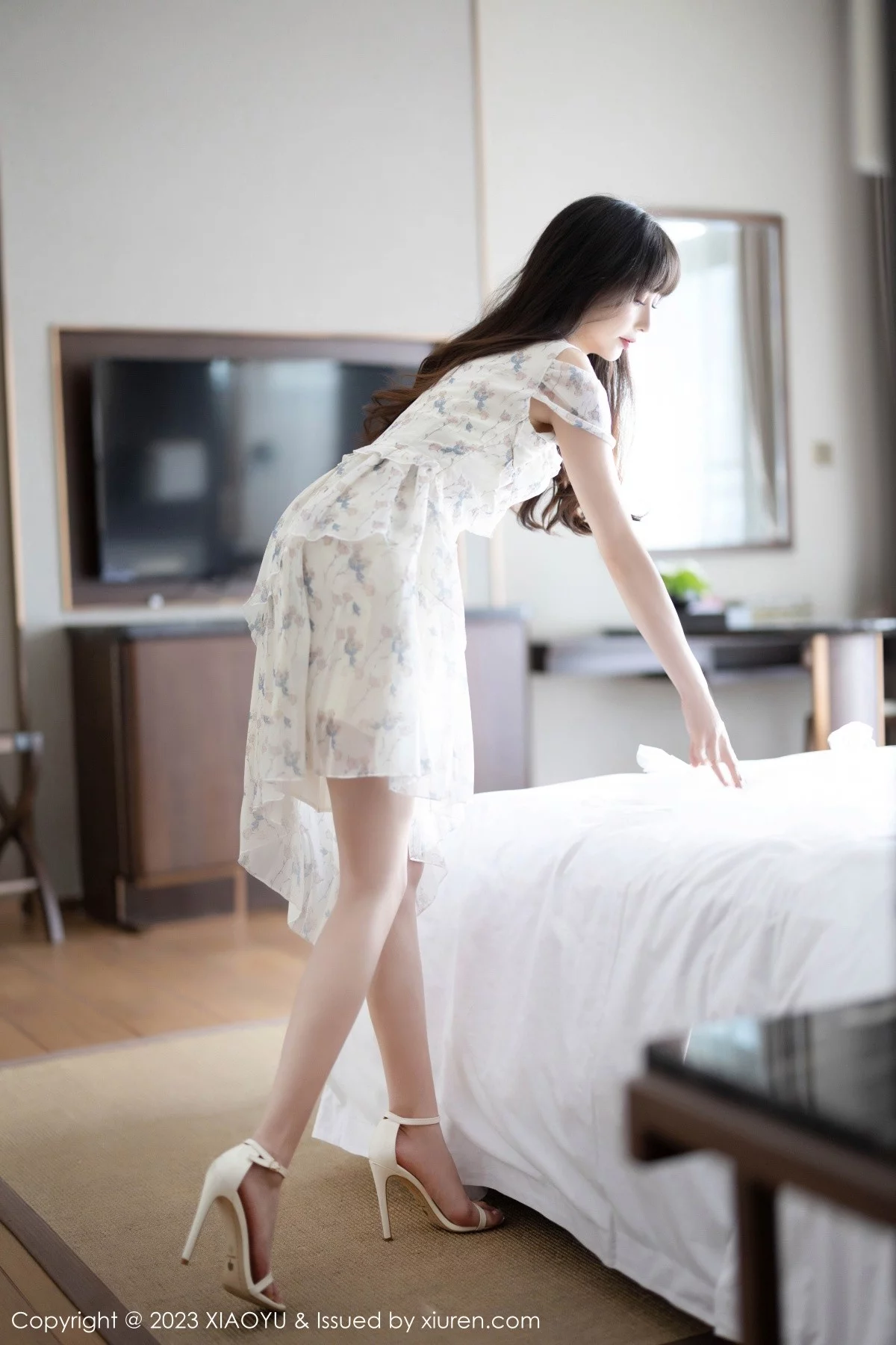 Xgyw.Org_[XiaoYu画语界]Vol.1058_模特林星阑性感白色薄透婚纱服配白丝吊袜秀曼妙身姿诱惑写真80P