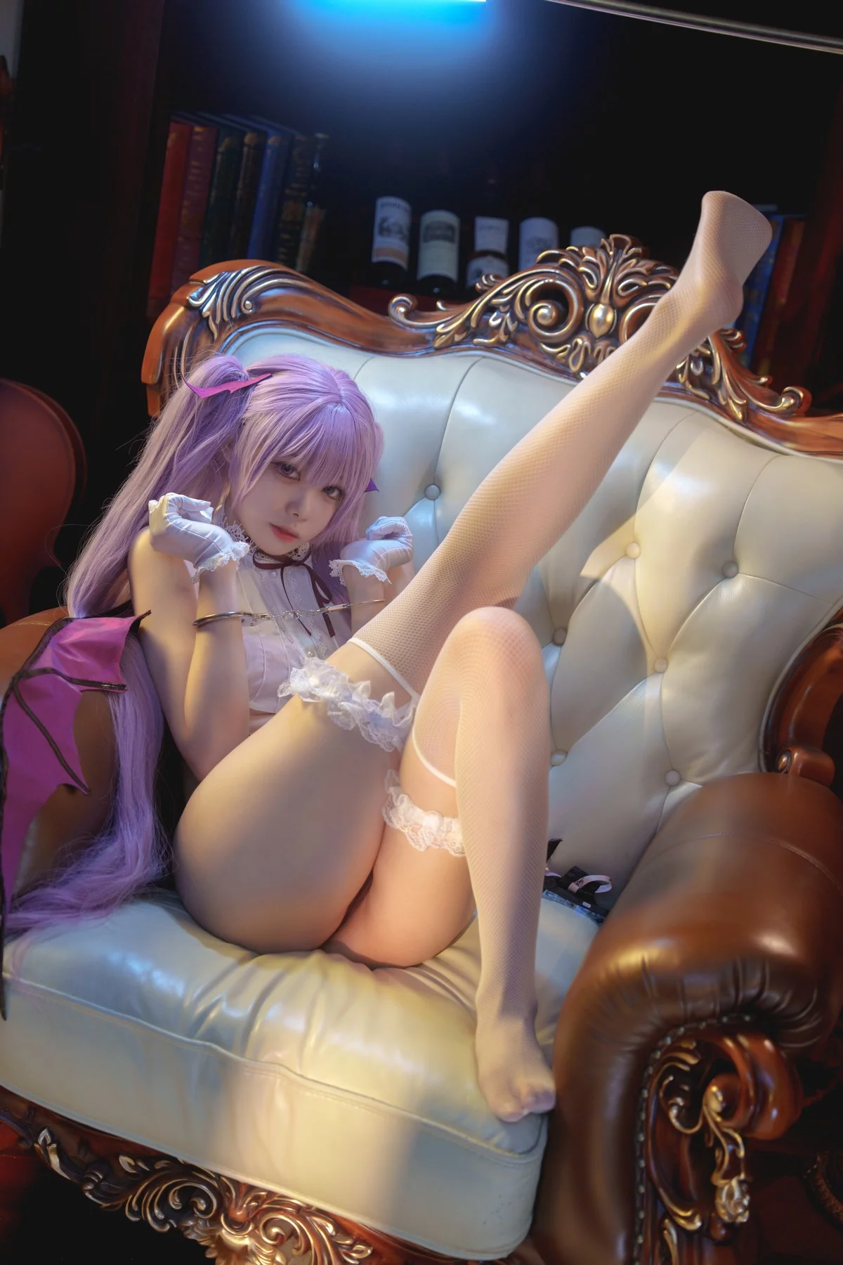 Xgyw.Org_动漫博主安食Ajiki笨拙的小恶魔主题性感白色半截上衣配白丝网袜秀美腿诱惑写真41P