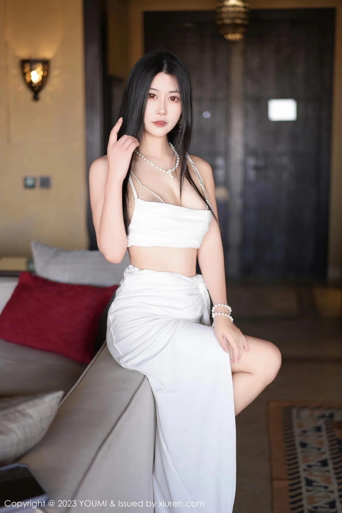 Xgyw.Org_[YouMi尤蜜荟]Vol.971_模特laura阿姣性感白色上衣配长裙露链式情趣内衣惹火诱惑写真79P