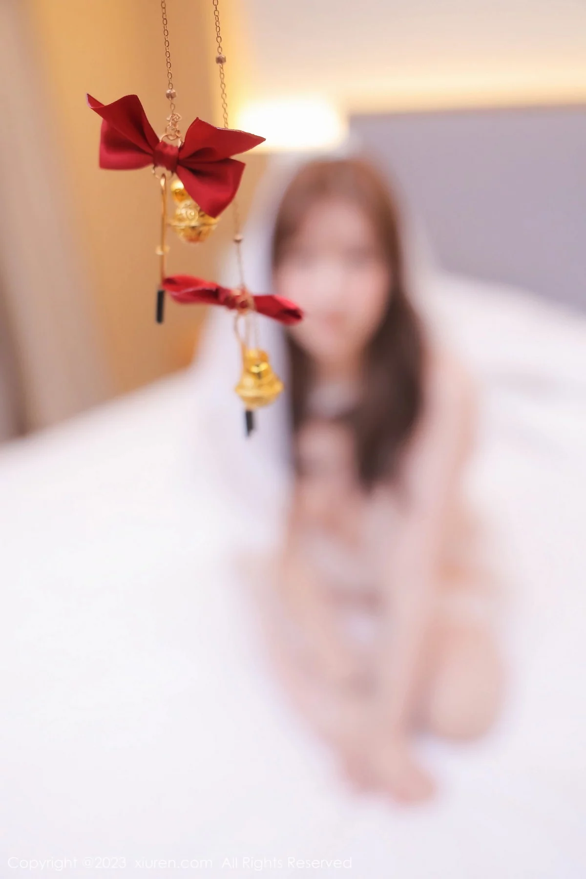 Xgyw.Org_XiuRen第7180期_模特江真真性感白色情趣婚纱服饰配白丝袜秀惹火身材诱惑写真78P