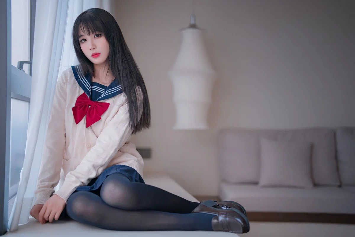 Xgyw.Org_网络美女轩萧学姐JK厚裤袜主题私房性感JK短裙下黑丝裤袜秀美腿迷人写真44P