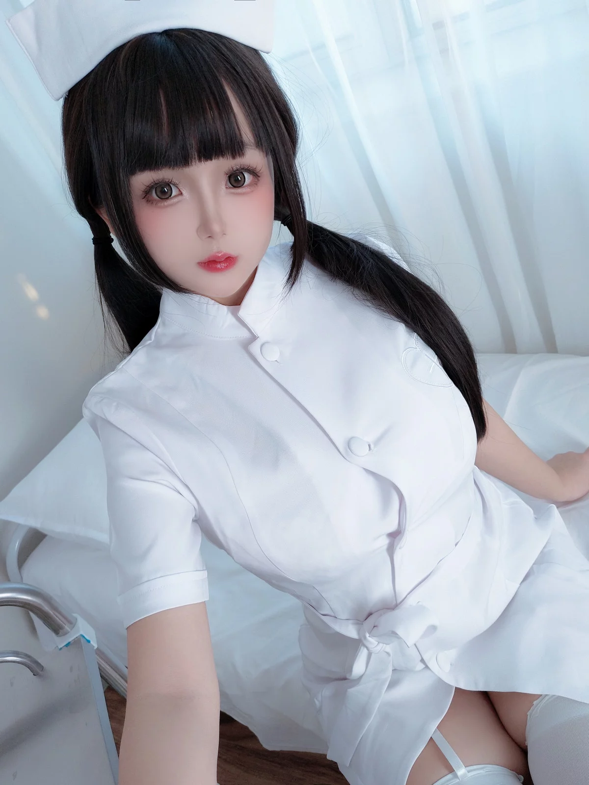 Xgyw.Org_Cosplay美女日奈娇诊所护士主题白色护士服露性感蕾丝内衣秀惹火身材诱惑写真139P