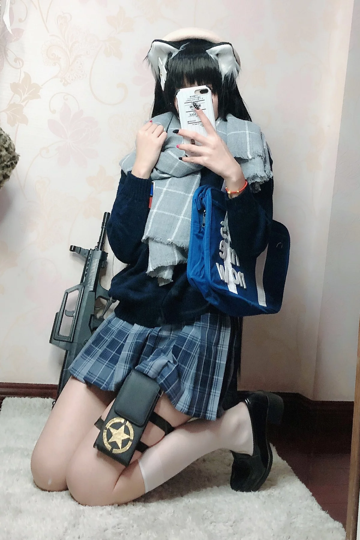 Xgyw.Org_知名动漫博主Kettoe纯白毕业季主题性感针织上衣配百褶短裙露白丝袜秀美腿迷人写真63P