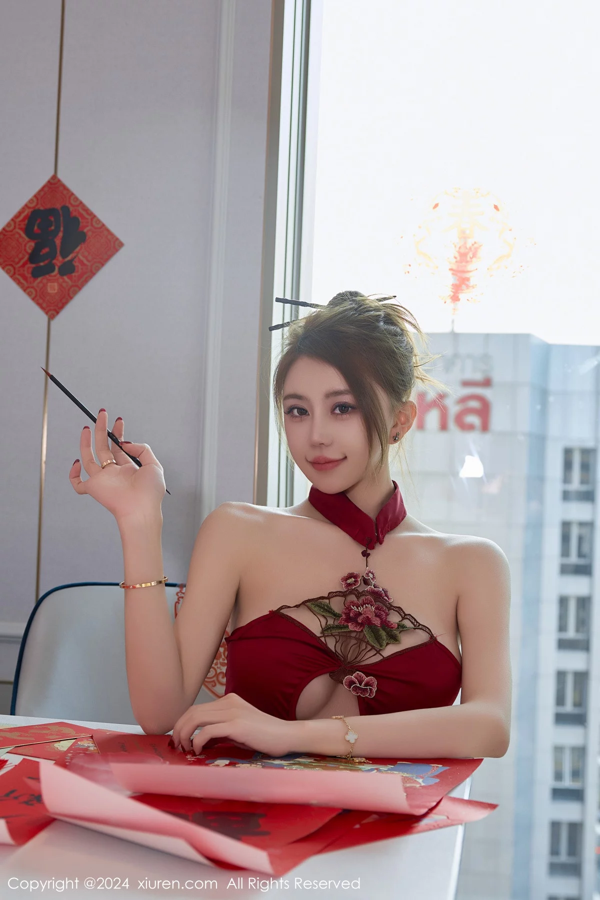 Xgyw.Org_XiuRen第8036期_模特tina_甜仔新年主题红色上衣配魅惑黑丝秀凹凸身材性感写真80P