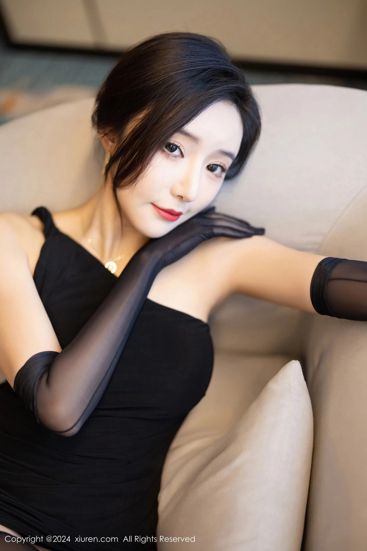 Xgyw.Org_XiuRen第8194期_女神王馨瑶yanni黑色连衣长裙+黑色轻透情趣服饰惹火诱惑写真82P