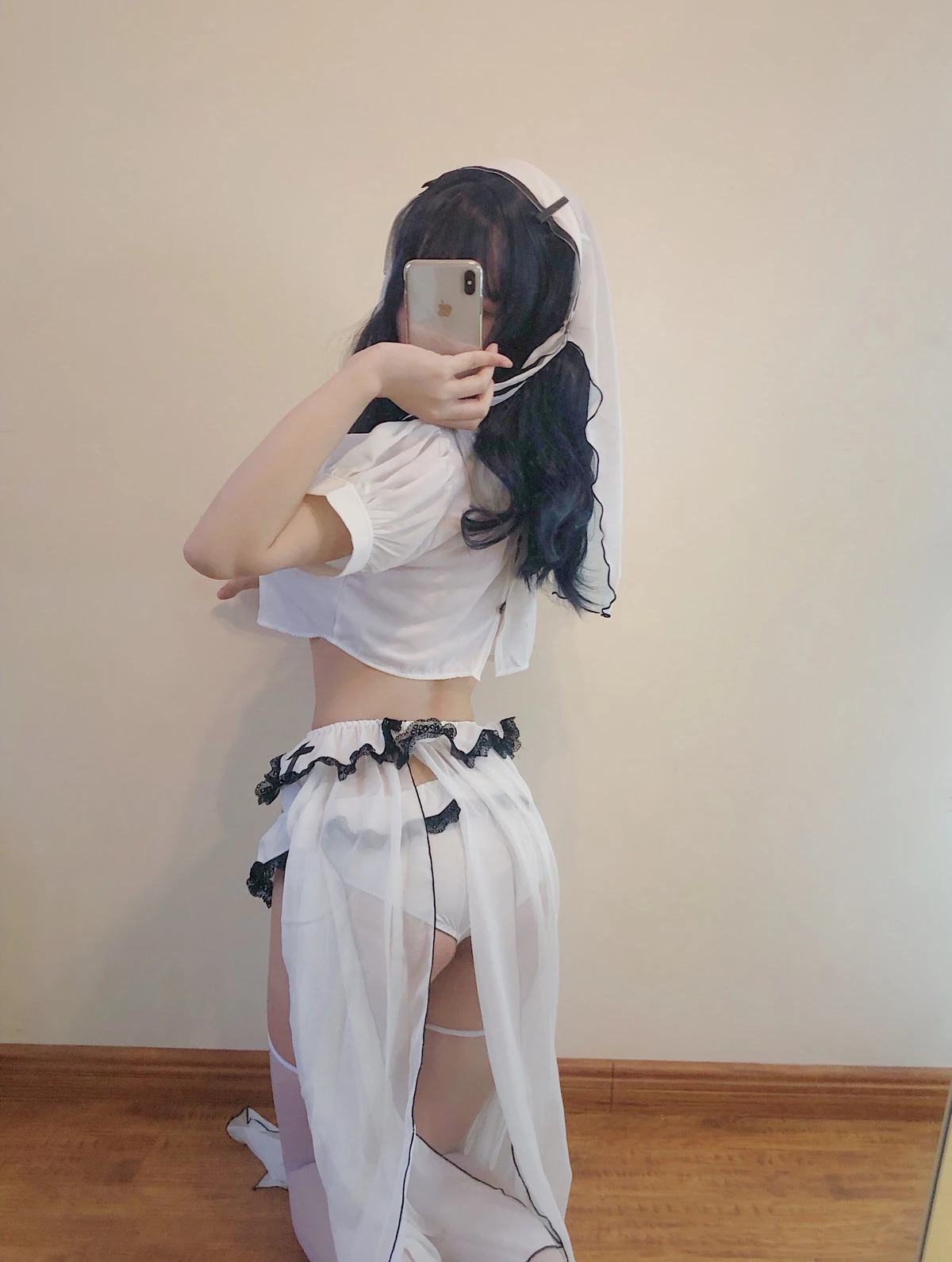Xgyw.Org_动漫博主小仓千代w白色修女服自拍主题自拍系列性感修女服饰配白丝袜秀美腿诱惑写真53P